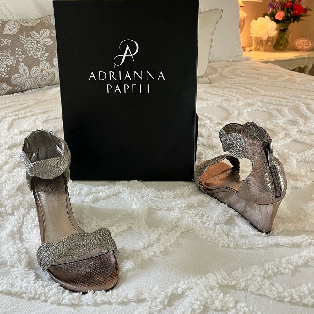 NEW Adrianna Papell women’s heels